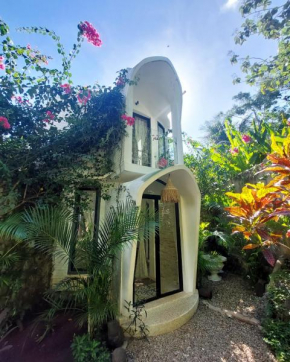 OMA WATU DOME VILLAS